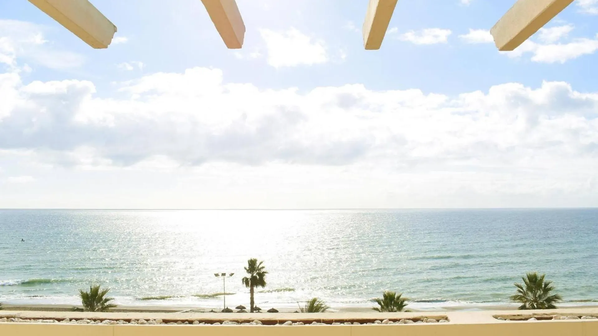Apartamento Magnífico ático frente al mar en Ricón de la Victoria Rincón de la Victoria España