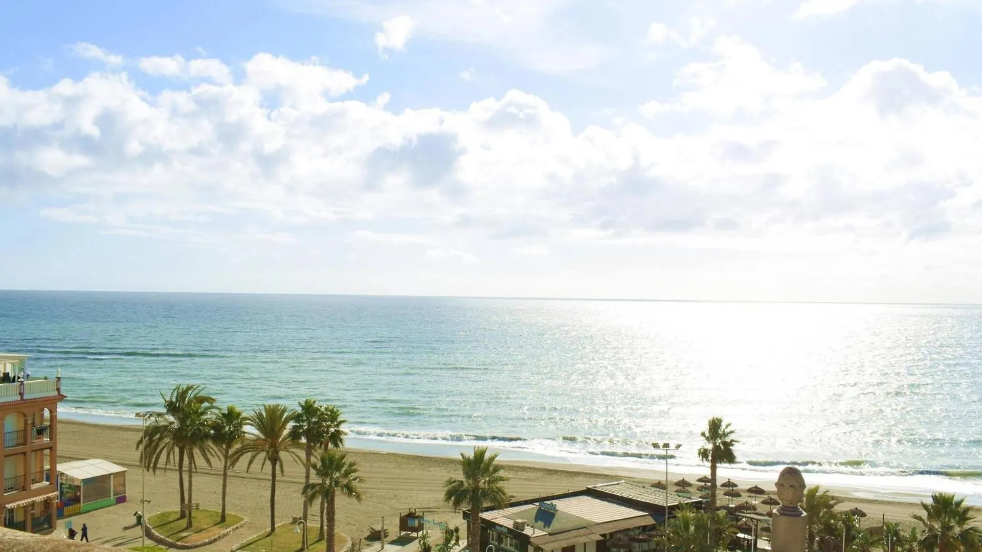 Apartamento Magnífico ático frente al mar en Ricón de la Victoria Rincón de la Victoria